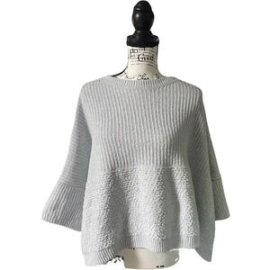 Super cute Oversized Universal Thread Hi Lo Half Sleeve sweater OSFM